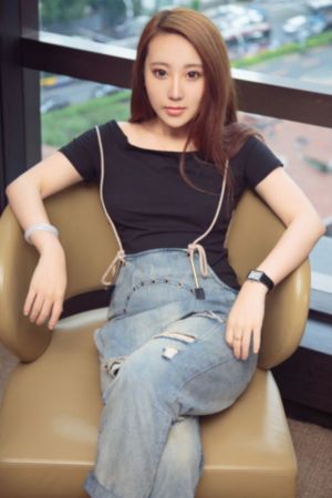 公交车被c白月事件始末_电视剧高清在线观看