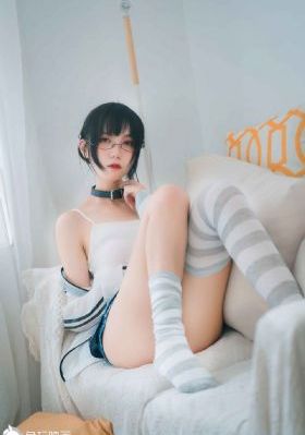 一拳超人第三季在线播放免费观看_十万网红美女美酱