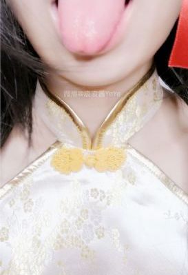 美女裸泳无遮挡图片_日本成人在线